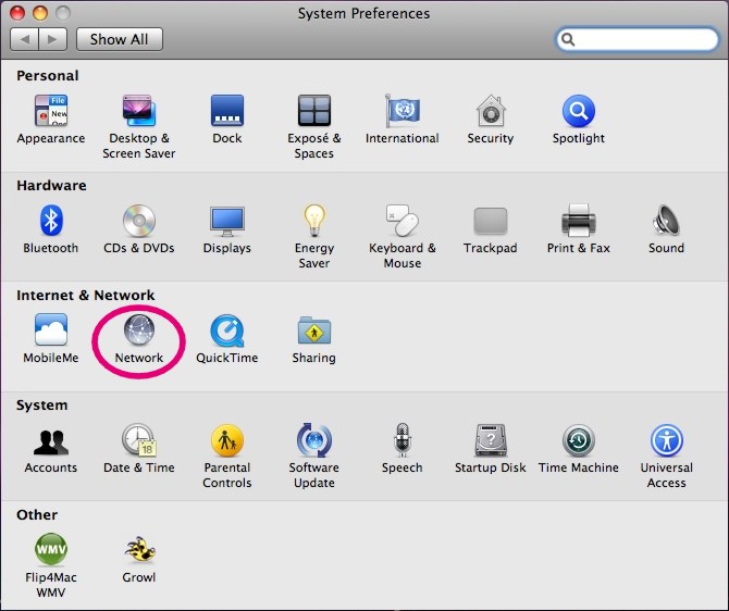 Zvolte ikonu System Preferences a zde v menu Internet & Network vyberte položku Network.